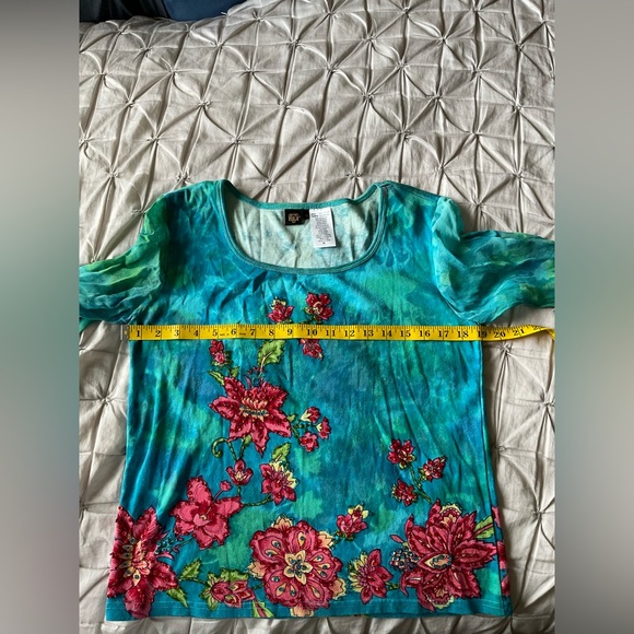 Womens  floral shirt with sequin and bead details - Picture 7 of 10